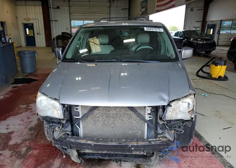 2013 Chrysler Town & Country Touring z USA, uszkodzony, nr VIN 2C4RC1BG2DR554912